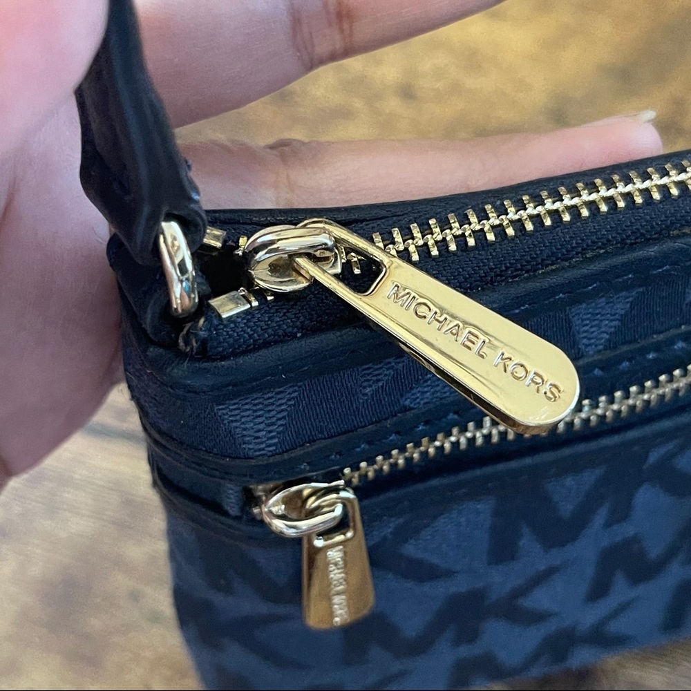 Michael Kors Set - Picture 8 of 9